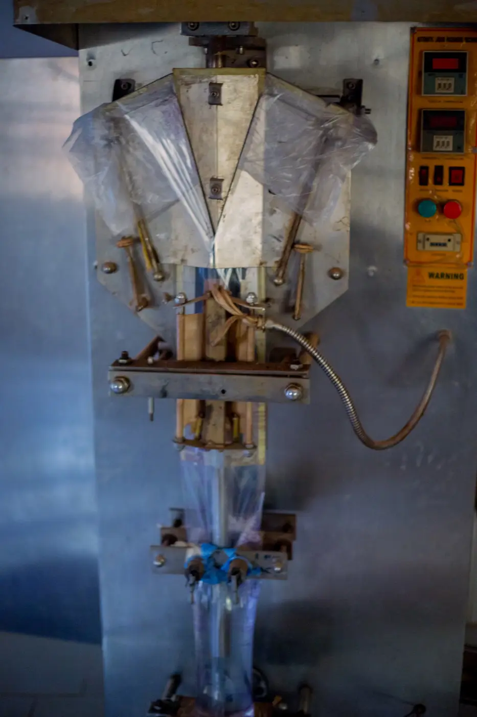 Automatic sachet water filling and sealing machine